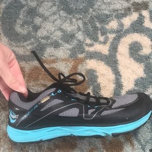 Topo hydroventure trail running shoe